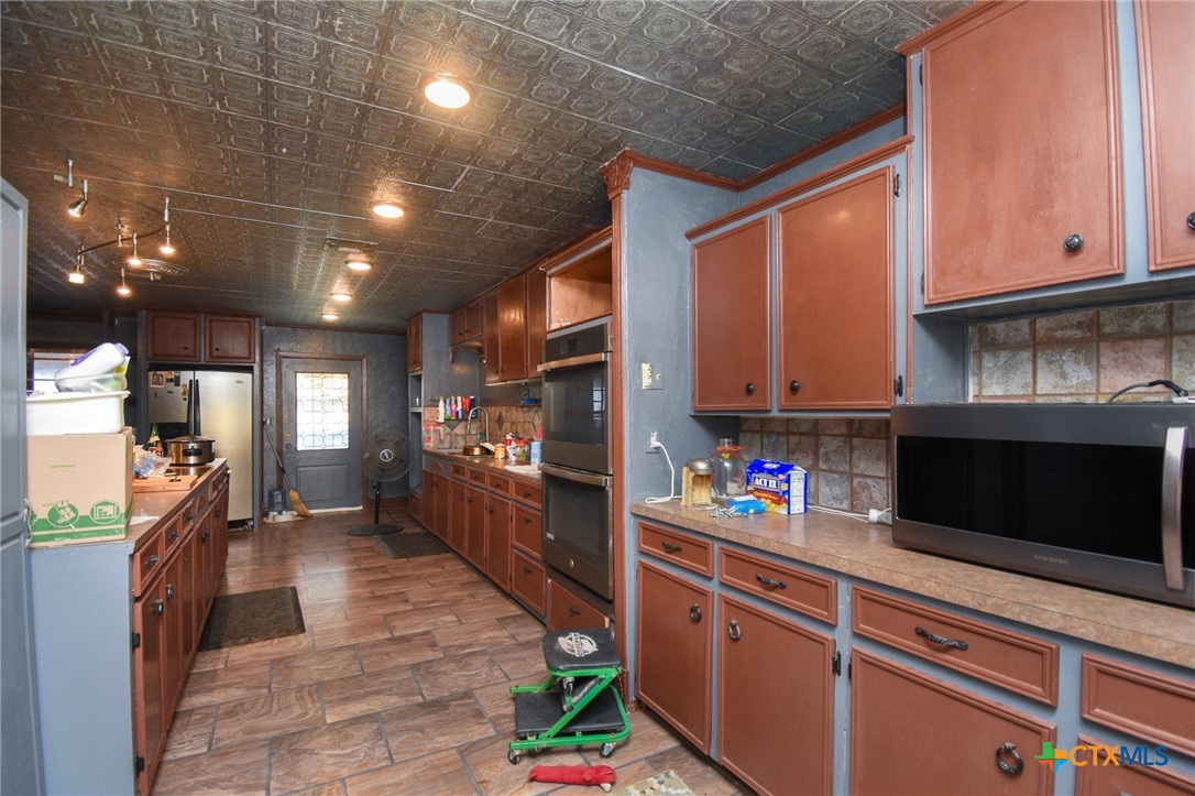 5971 Wood Hi Road Victoria, TX 77905 - Photo 17 of 48