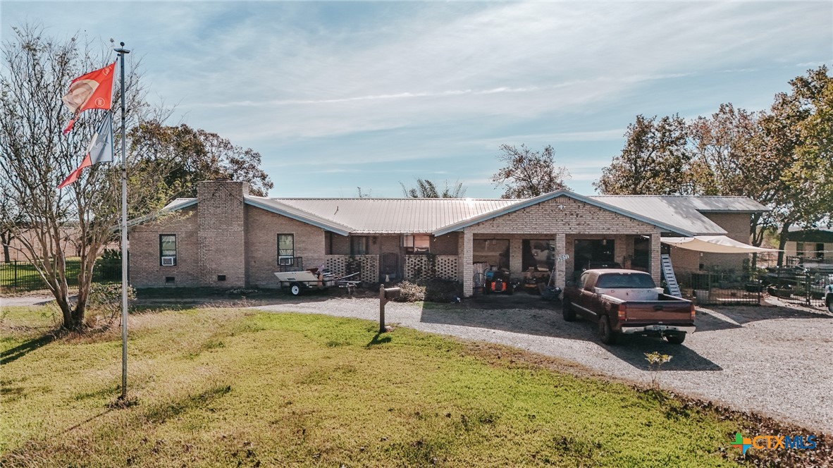 5971 Wood Hi Road Victoria, TX 77905 - Photo 4 of 48