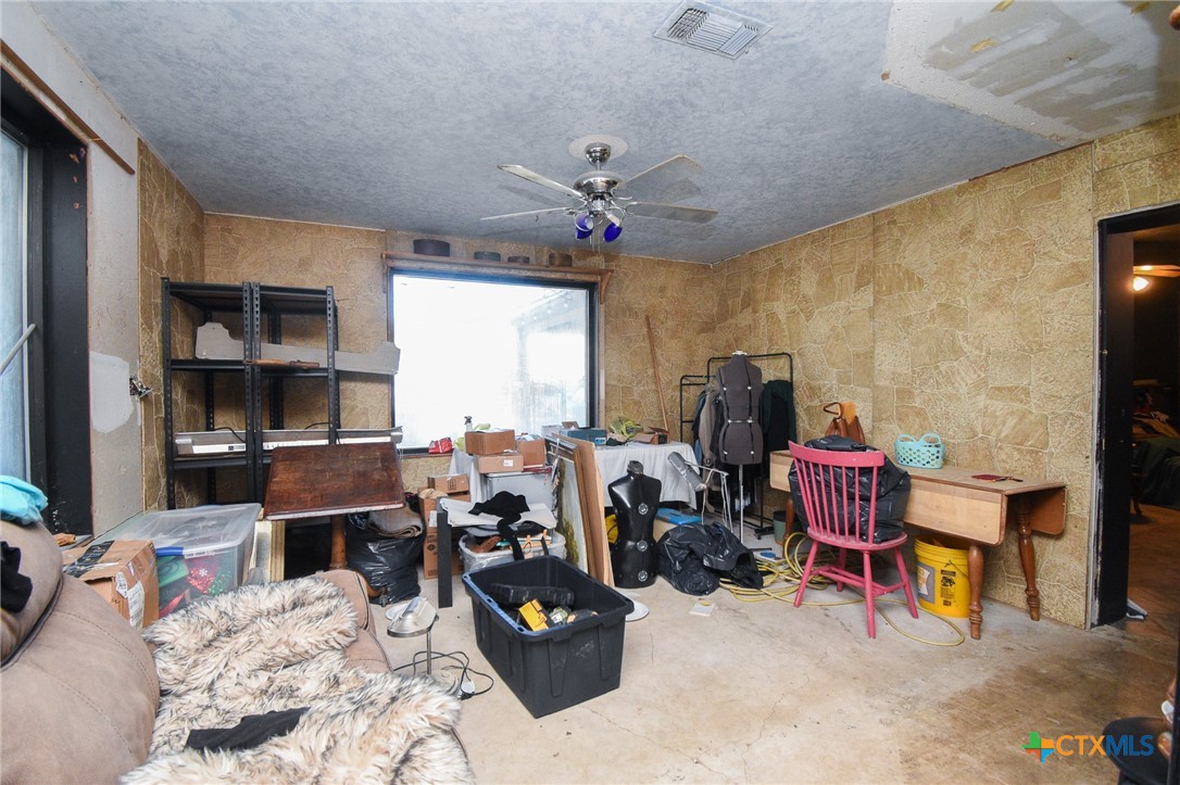 5971 Wood Hi Road Victoria, TX 77905 - Photo 8 of 48