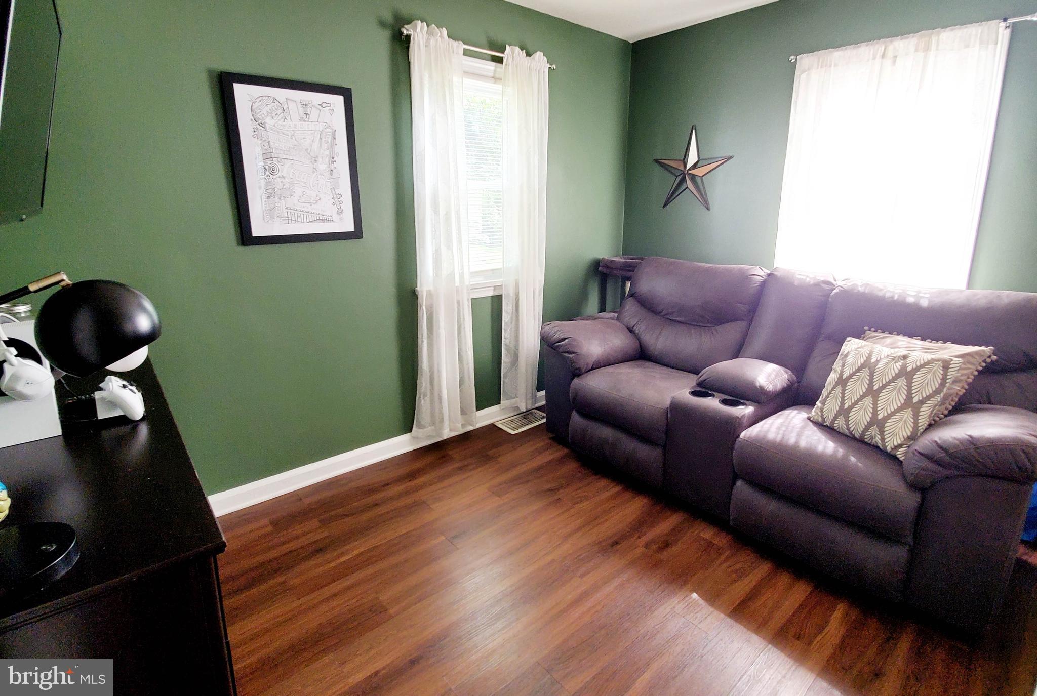 223 Deptford Road Glassboro, NJ 08028 - Photo 15 of 21
