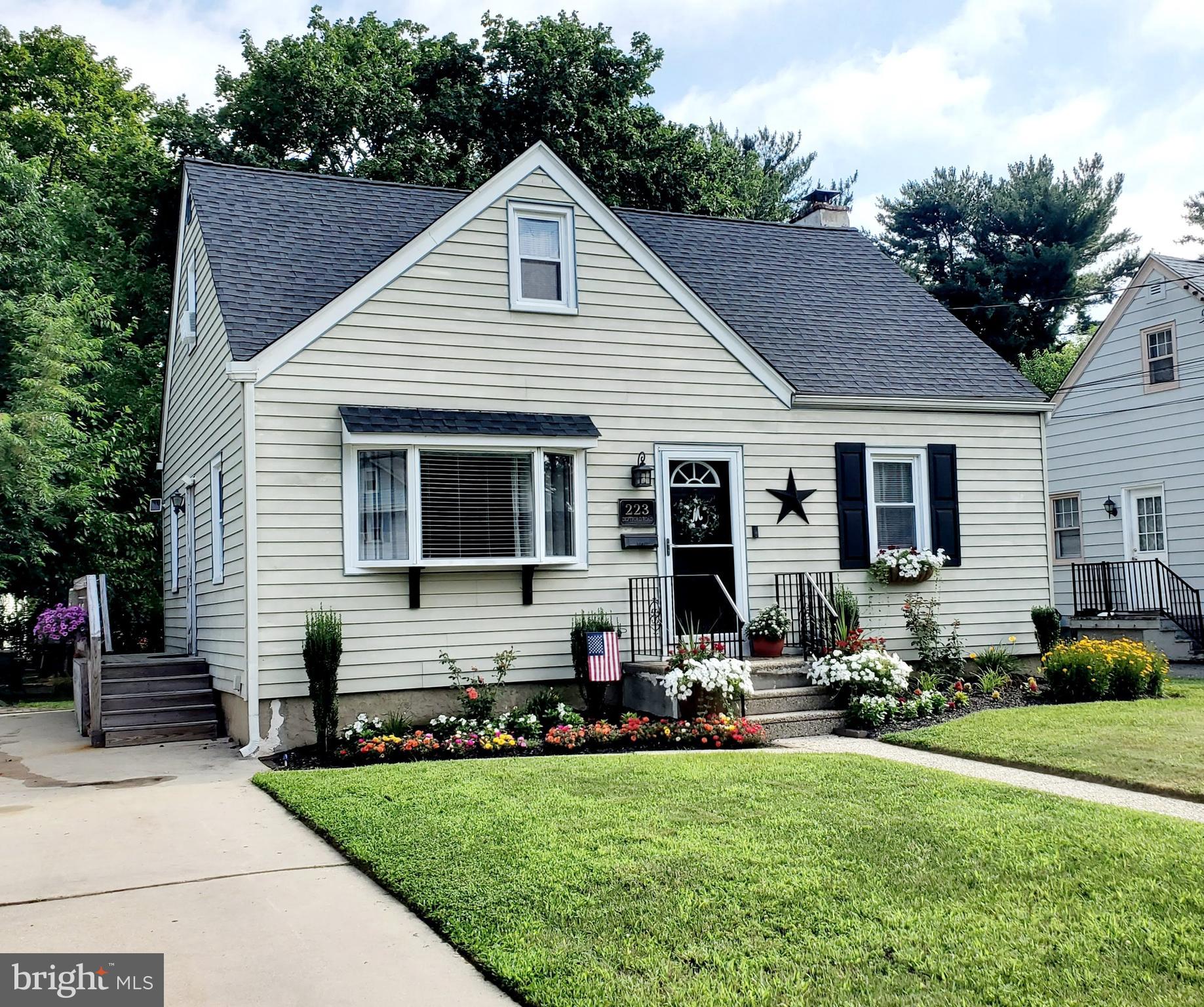 223 Deptford Road Glassboro, NJ 08028 - Photo 3 of 21