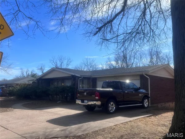 $1,750 | 2026 Claudine Drive, St. Louis, MO 63138