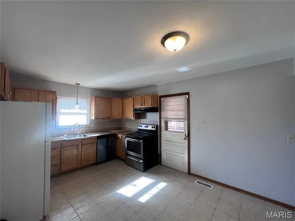 $1,750 | 2026 Claudine Drive, St. Louis, MO 63138