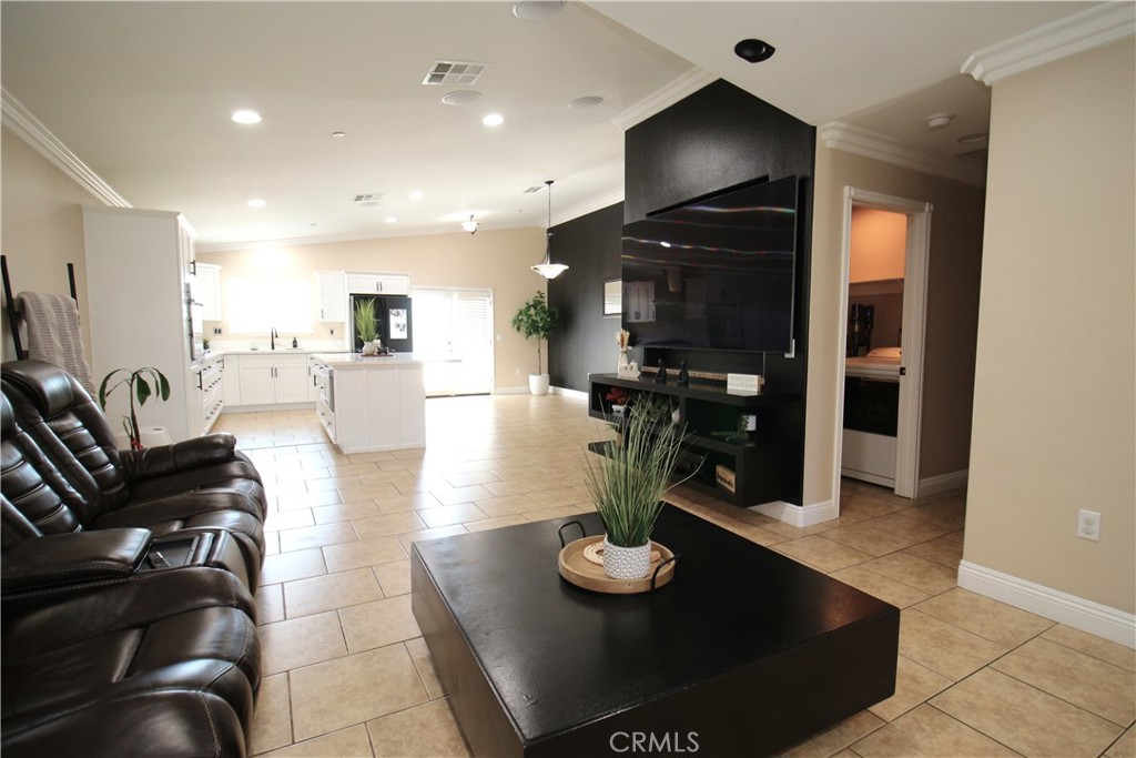 339 7th Street Perris, CA 92570 - Photo 8 of 26