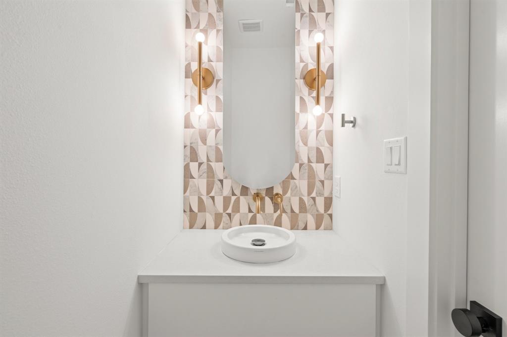 3253 Jubilee Trail Dallas, TX 75229 - Photo 13 of 31 guest half bath