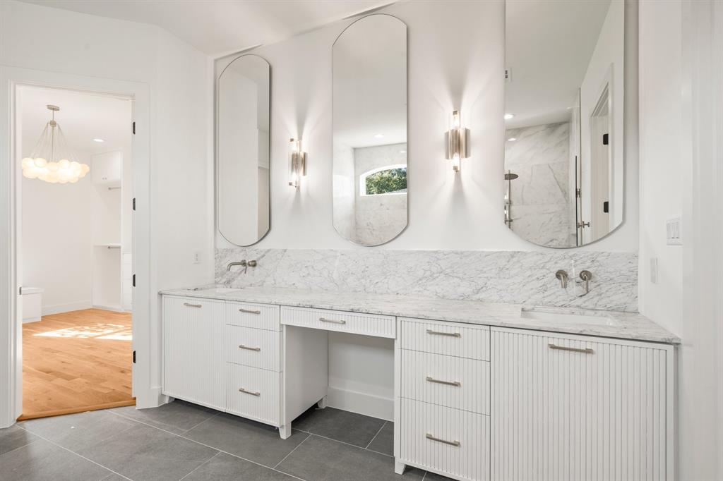 3253 Jubilee Trail Dallas, TX 75229 - Photo 20 of 31 Master bathroom