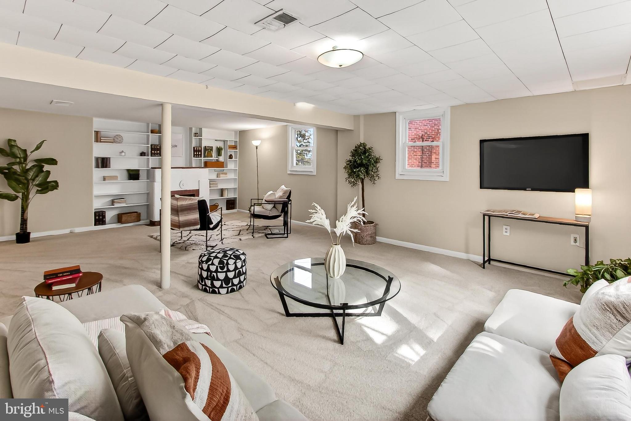 905 North McKinley Road Arlington, VA 22205 - Photo 23 of 32