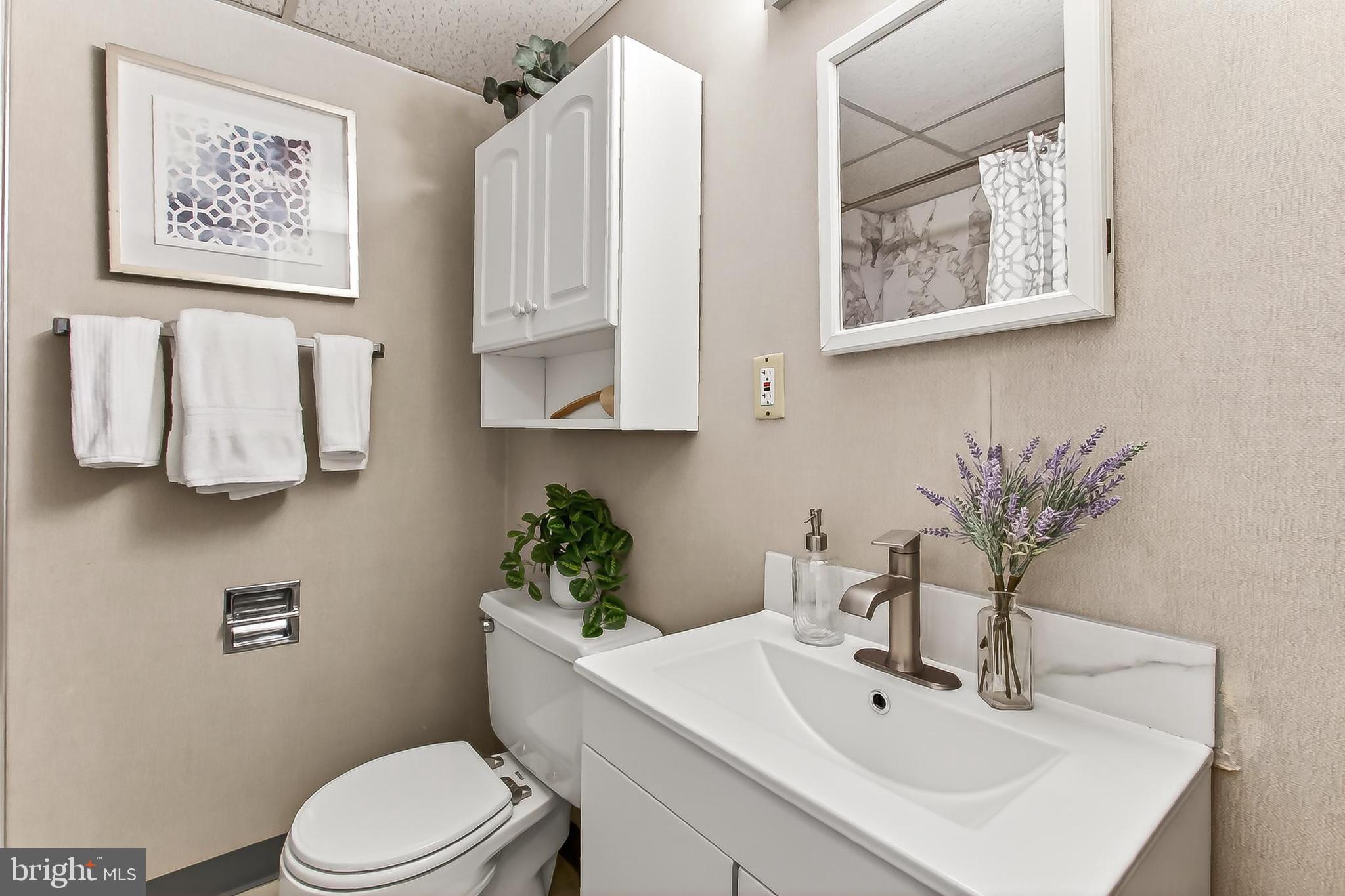 905 North McKinley Road Arlington, VA 22205 - Photo 29 of 32