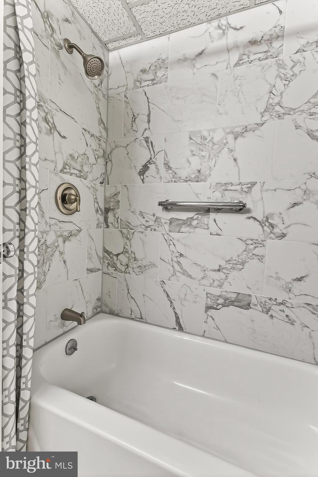 905 North McKinley Road Arlington, VA 22205 - Photo 30 of 32