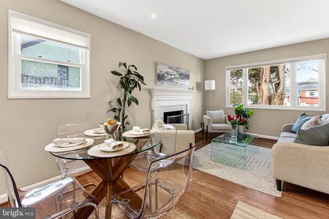 $864,000 | 905 North McKinley Road, Arlington, VA 22205