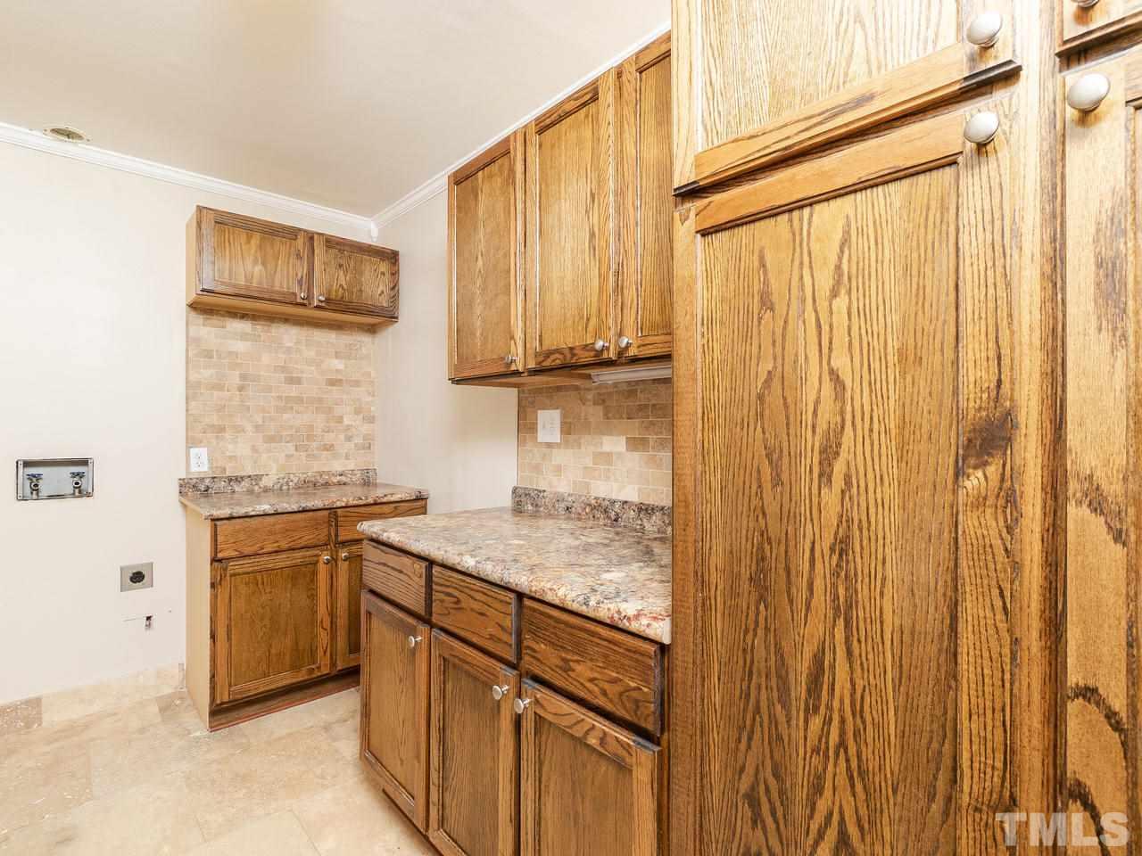 800 Faulkner Place Raleigh, NC 27609 - Photo 11 of 28