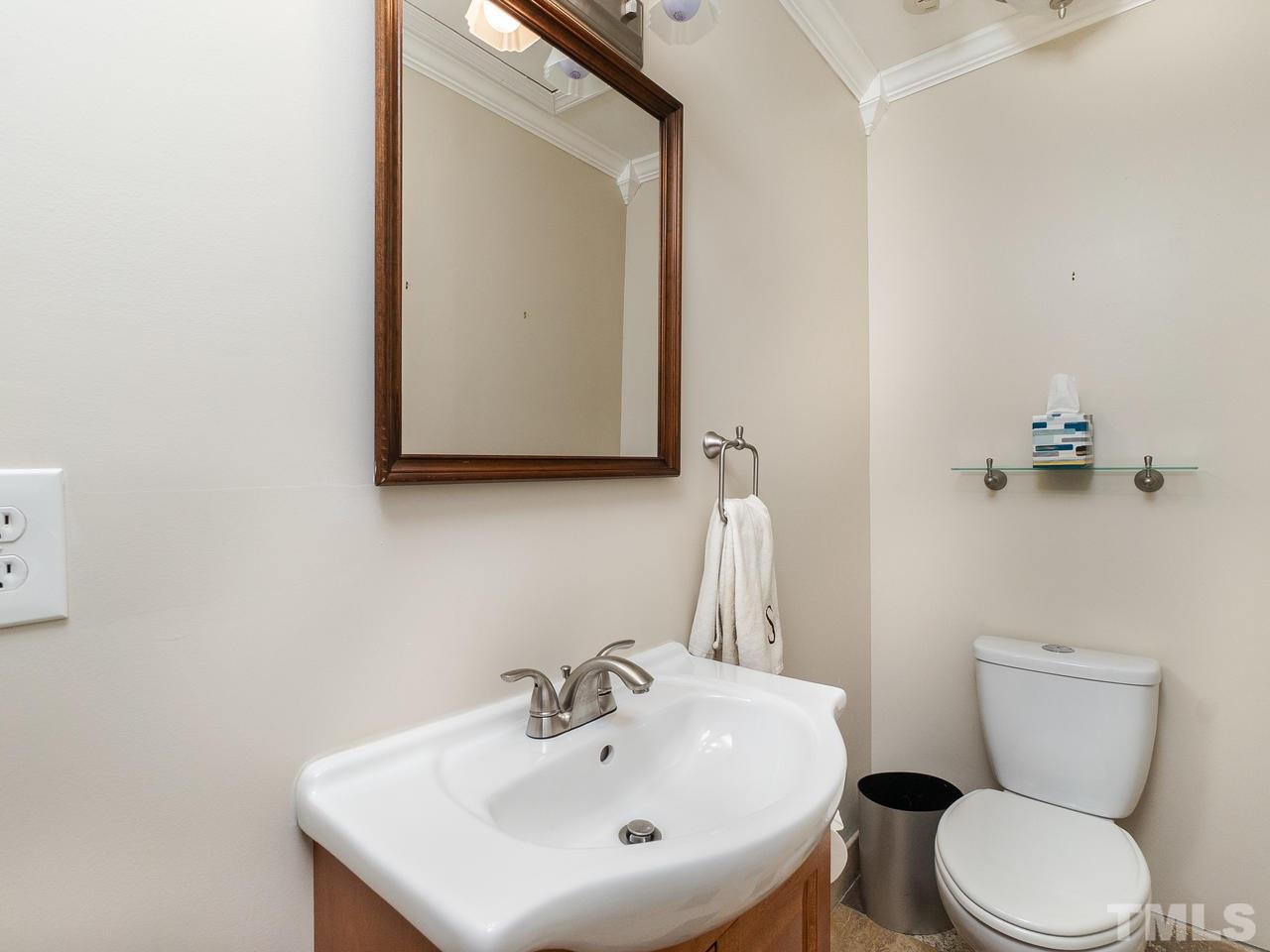 800 Faulkner Place Raleigh, NC 27609 - Photo 12 of 28