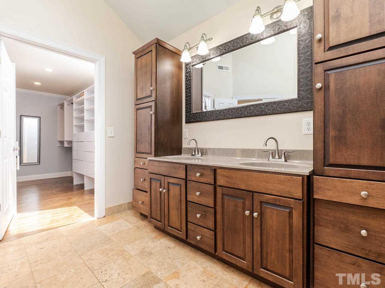 800 Faulkner Place Raleigh, NC 27609 - Photo 14 of 28