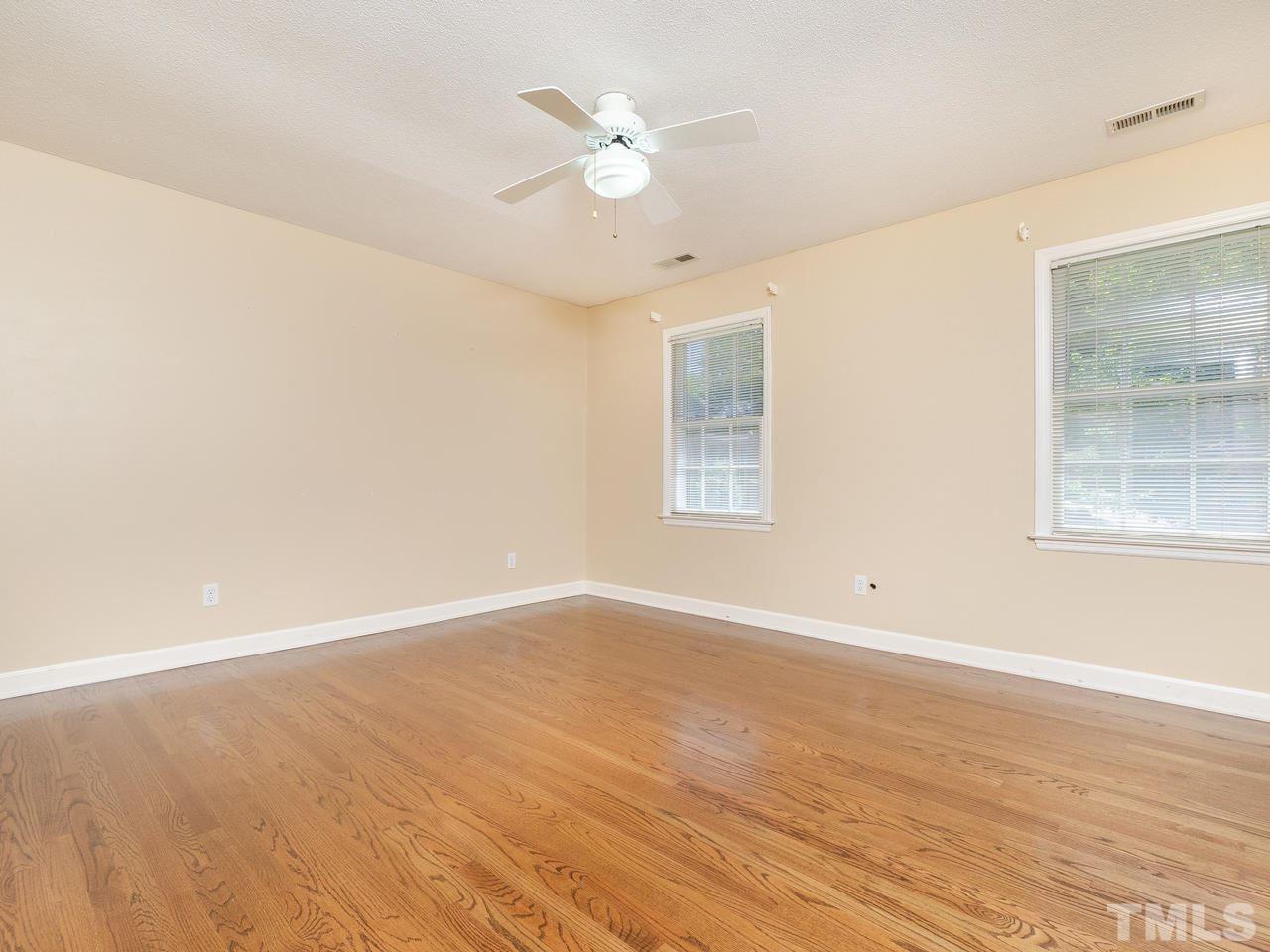 800 Faulkner Place Raleigh, NC 27609 - Photo 17 of 28