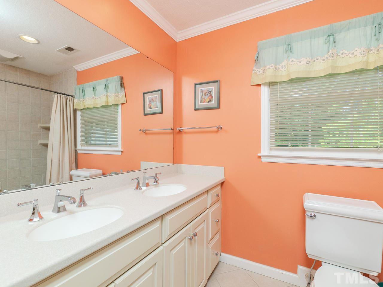 800 Faulkner Place Raleigh, NC 27609 - Photo 18 of 28