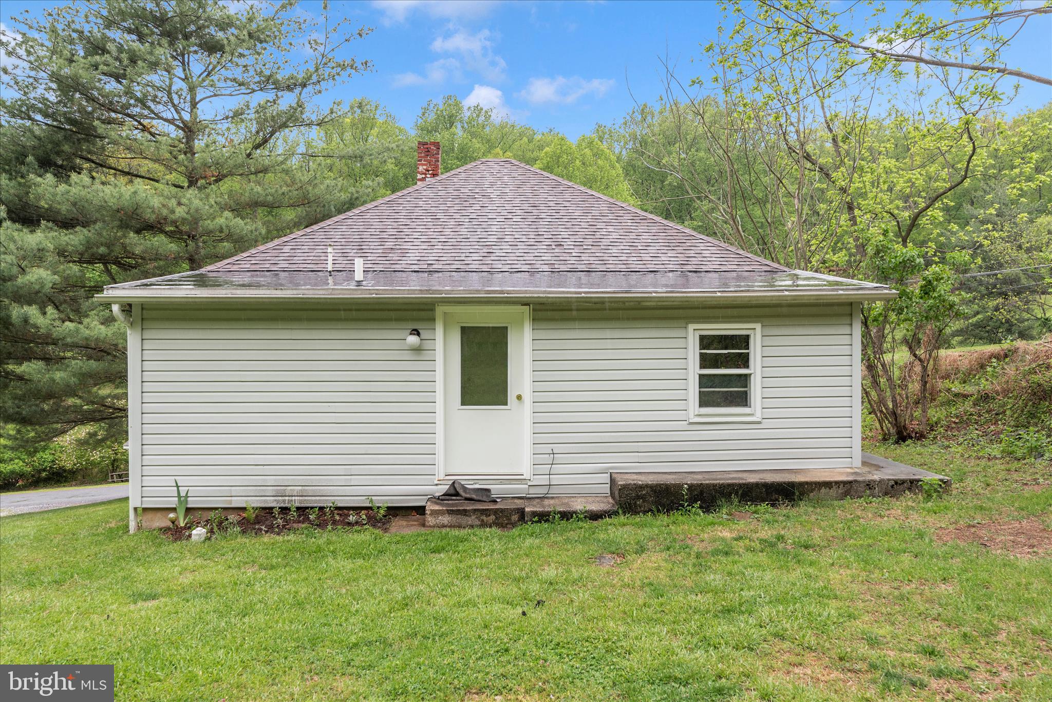 6419 Zittlestown Road Boonsboro, MD 21713 - Photo 28 of 38 Exterior Back
