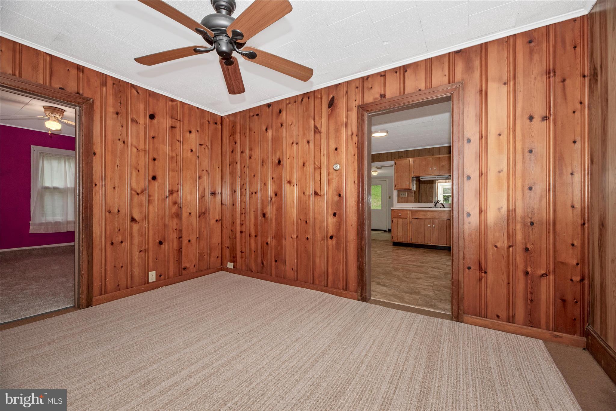 6419 Zittlestown Road Boonsboro, MD 21713 - Photo 6 of 38 Living Room