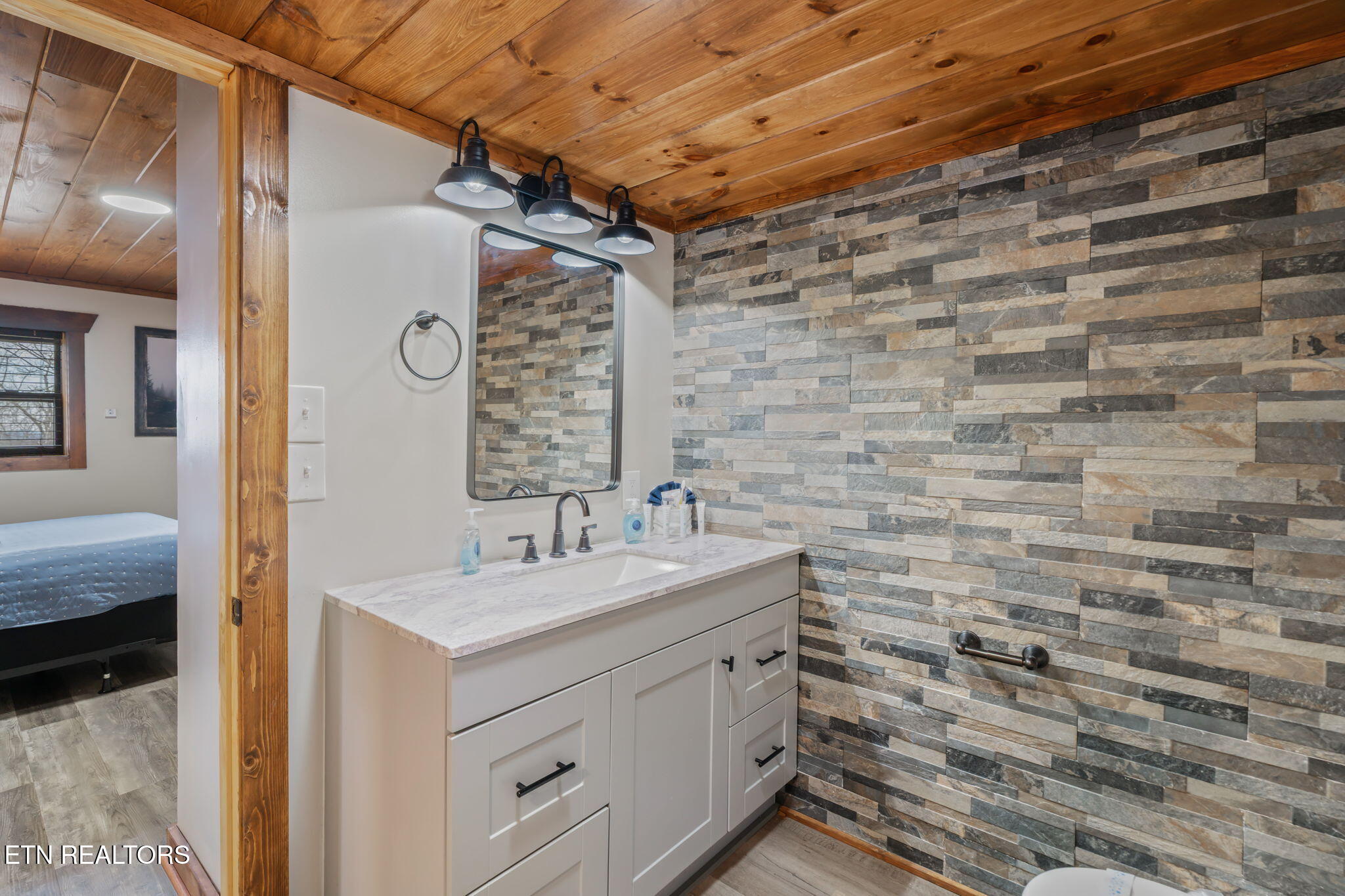 2138 Kerr Road Sevierville, TN 37876 - Photo 13 of 50 Full Bath #1