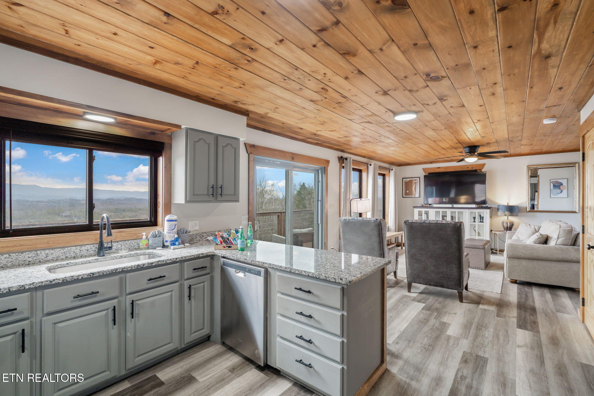 2138 Kerr Road Sevierville, TN 37876 - Photo 18 of 50 Kitchen Living Area