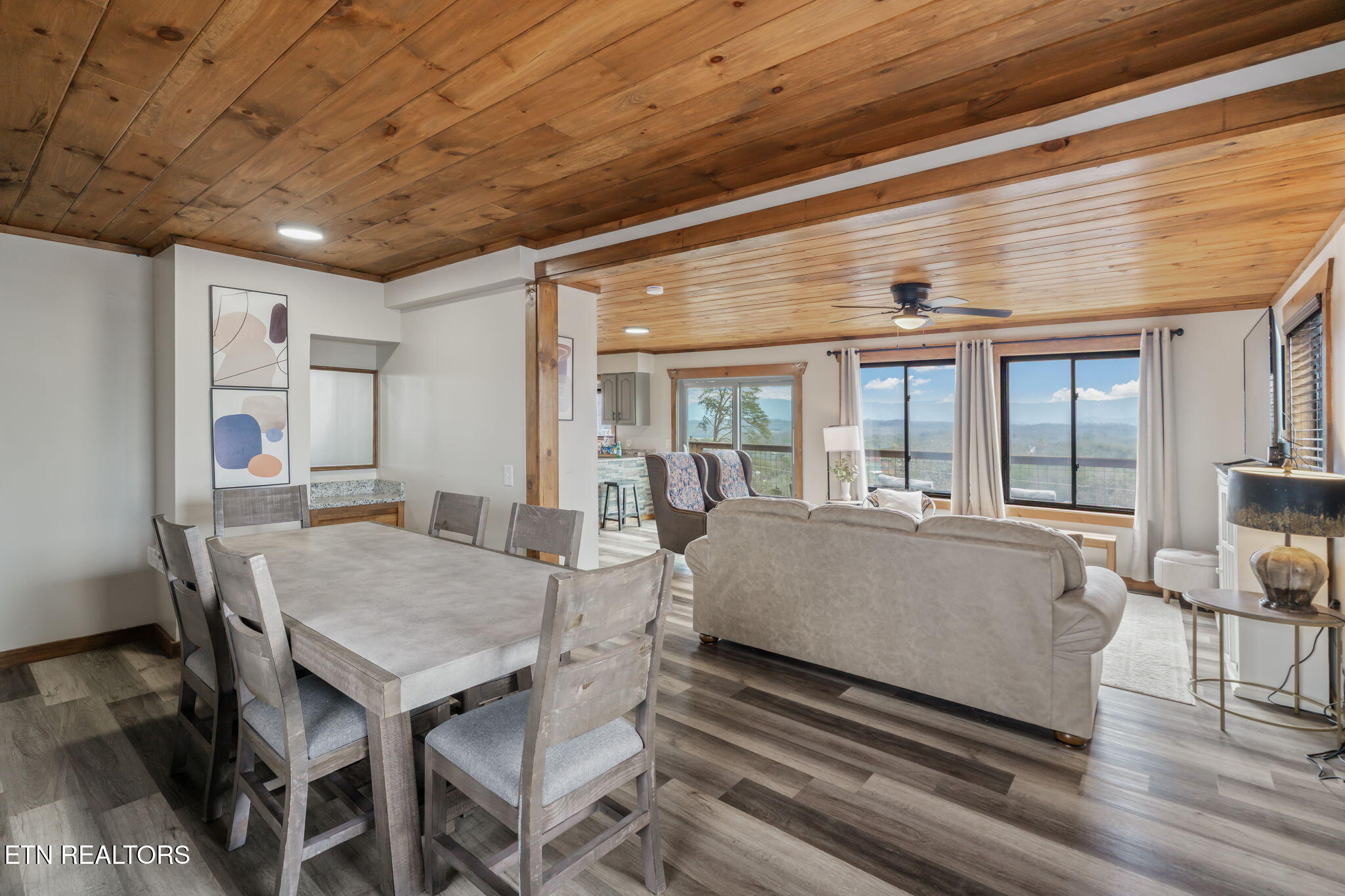 2138 Kerr Road Sevierville, TN 37876 - Photo 22 of 50 Dining Area Picture