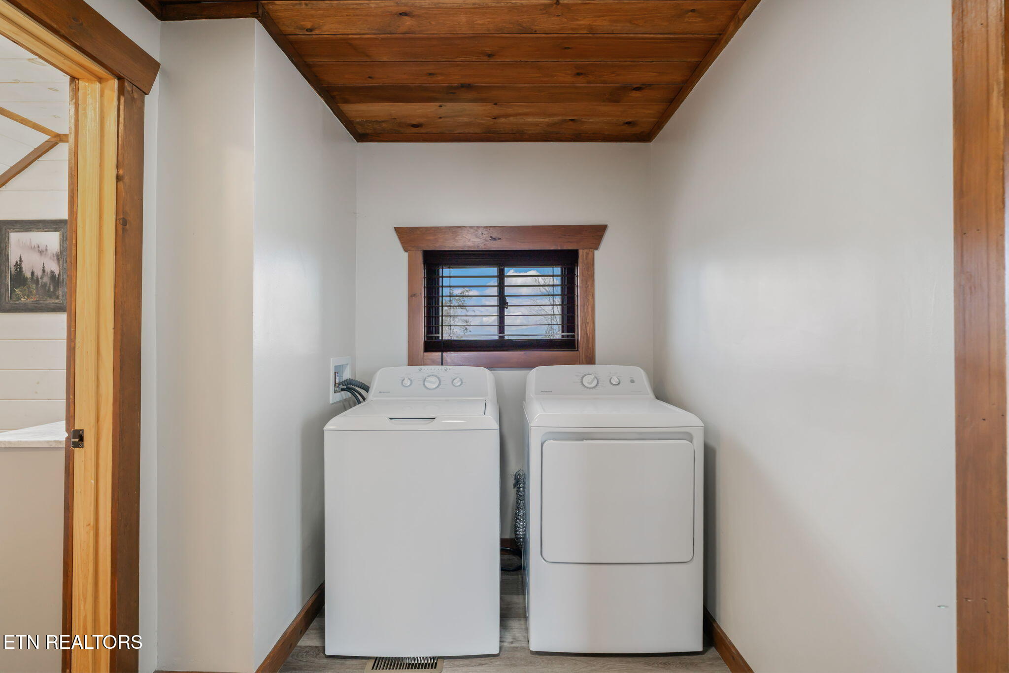 2138 Kerr Road Sevierville, TN 37876 - Photo 25 of 50 Washer and Dryer