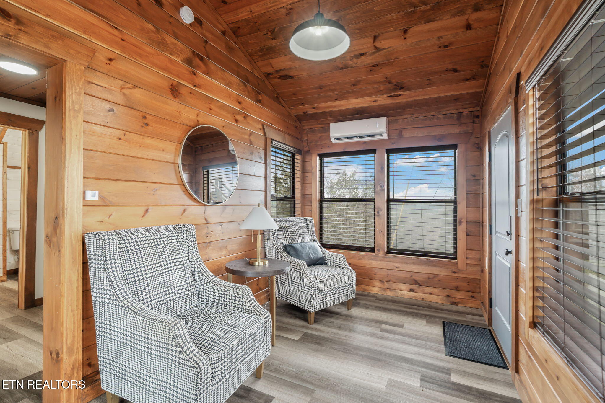 2138 Kerr Road Sevierville, TN 37876 - Photo 26 of 50 Sitting Room