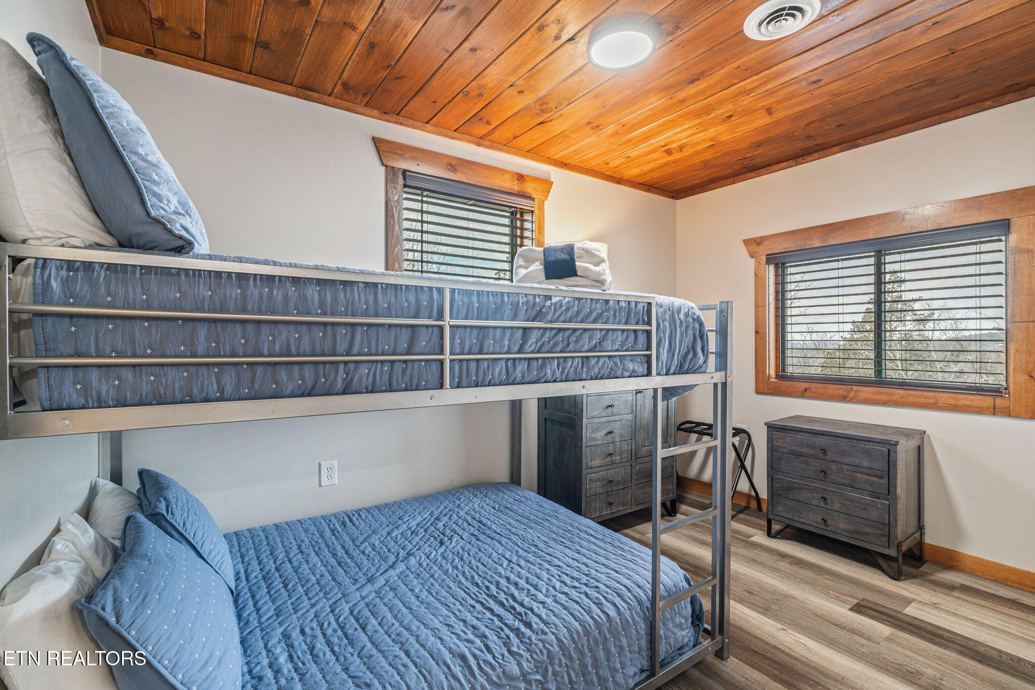 2138 Kerr Road Sevierville, TN 37876 - Photo 39 of 50 Bunk Bedroom