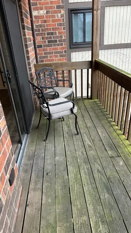 $1,750 | 413 Berkshire Drive, Unit 22, Crystal Lake, IL 60014
