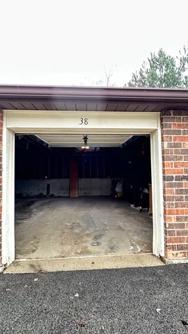 $1,750 | 413 Berkshire Drive, Unit 22, Crystal Lake, IL 60014