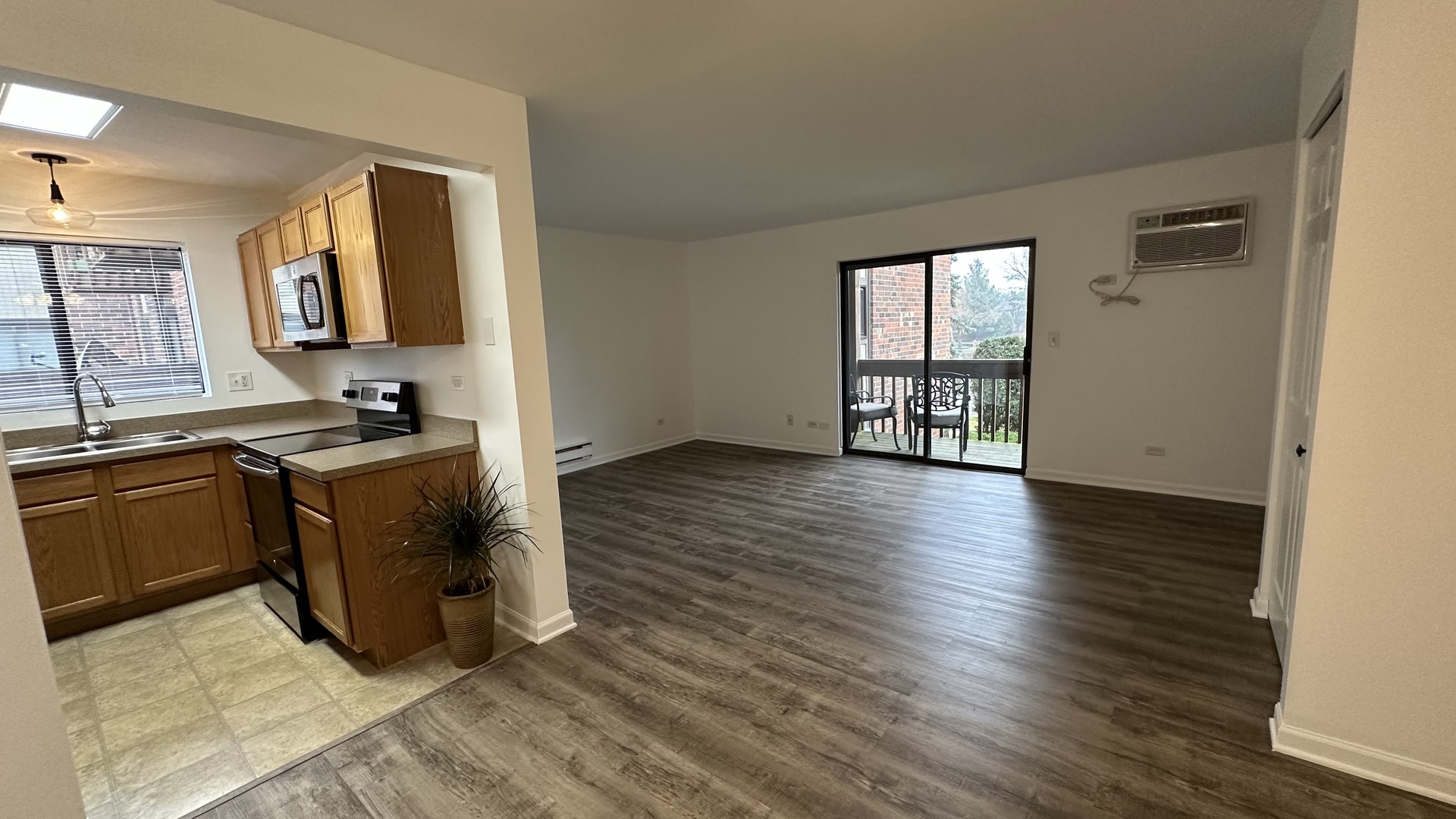 413 Berkshire Drive, Unit 22 Crystal Lake, IL 60014 - Photo 4 of 14 a view of a storage & utility room