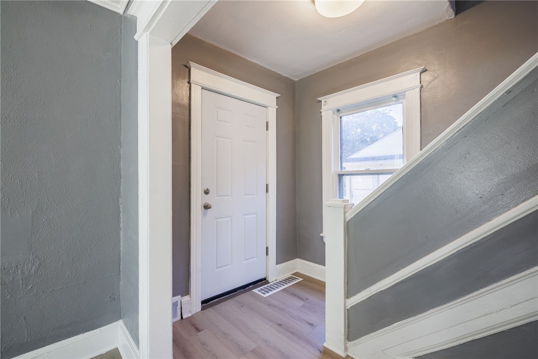 223 Cummings Street Rochester, NY 14609 - Photo 14 of 22