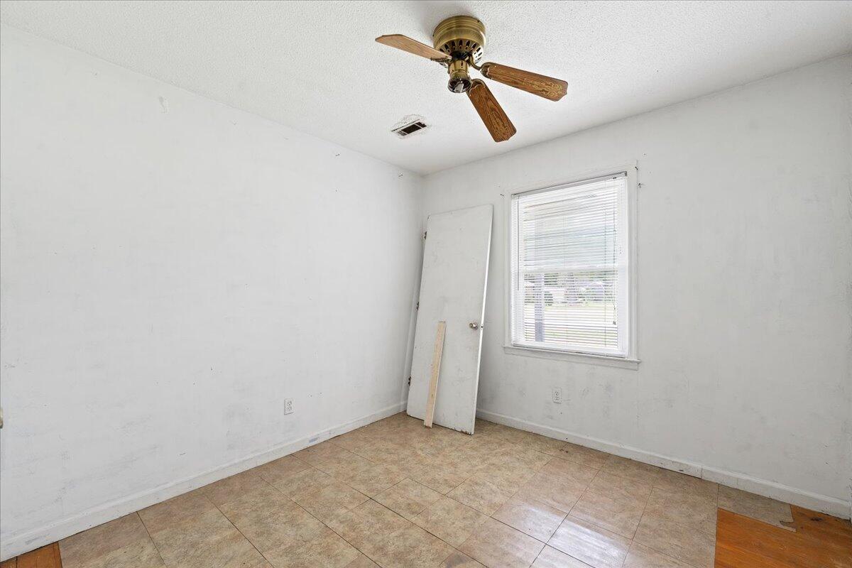 435 Morrow Street Moncks Corner, SC 29461 - Photo 11 of 18 11-Barclay Media Co-8