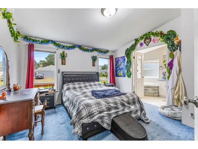 $375,000 | 620 North Bay Street, Waldport, OR 97394