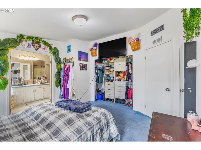 $375,000 | 620 North Bay Street, Waldport, OR 97394