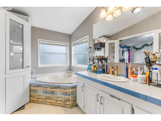 $375,000 | 620 North Bay Street, Waldport, OR 97394