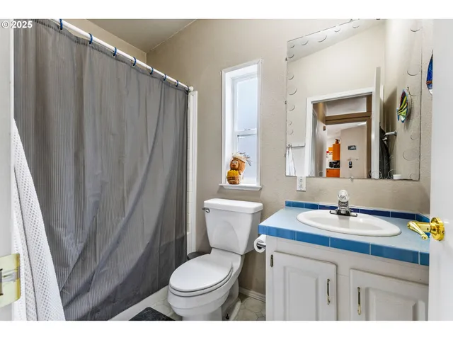 $375,000 | 620 North Bay Street, Waldport, OR 97394