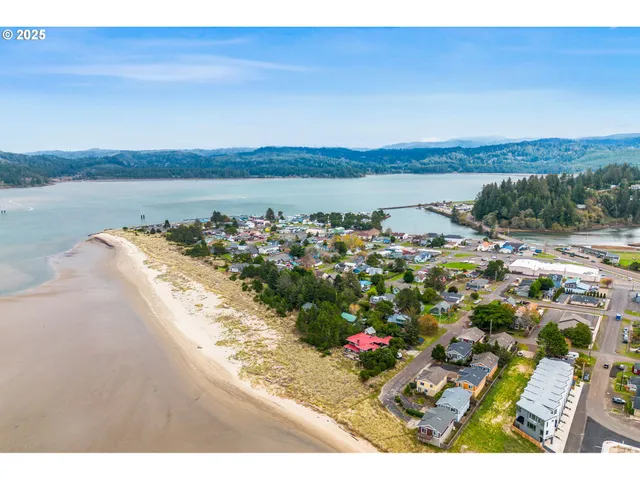 $375,000 | 620 North Bay Street, Waldport, OR 97394