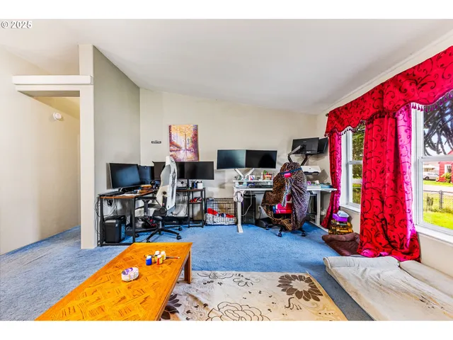 $375,000 | 620 North Bay Street, Waldport, OR 97394