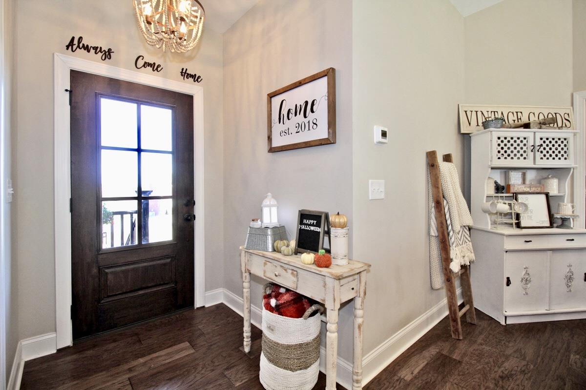 1044 Luton Way White House, TN 37188 - Photo 5 of 26 a view of kitchen with furniture and wooden floor