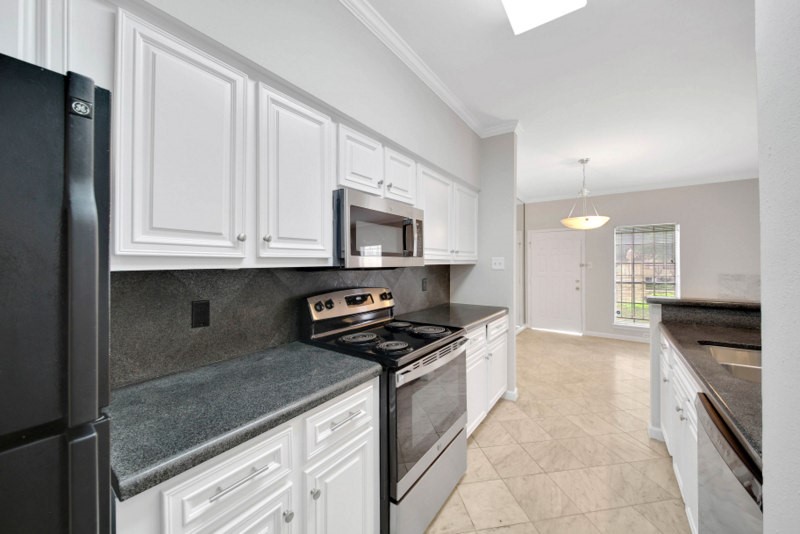7299 Regency Square Court, Unit 7299 Houston, TX 77036 - Photo 9 of 20