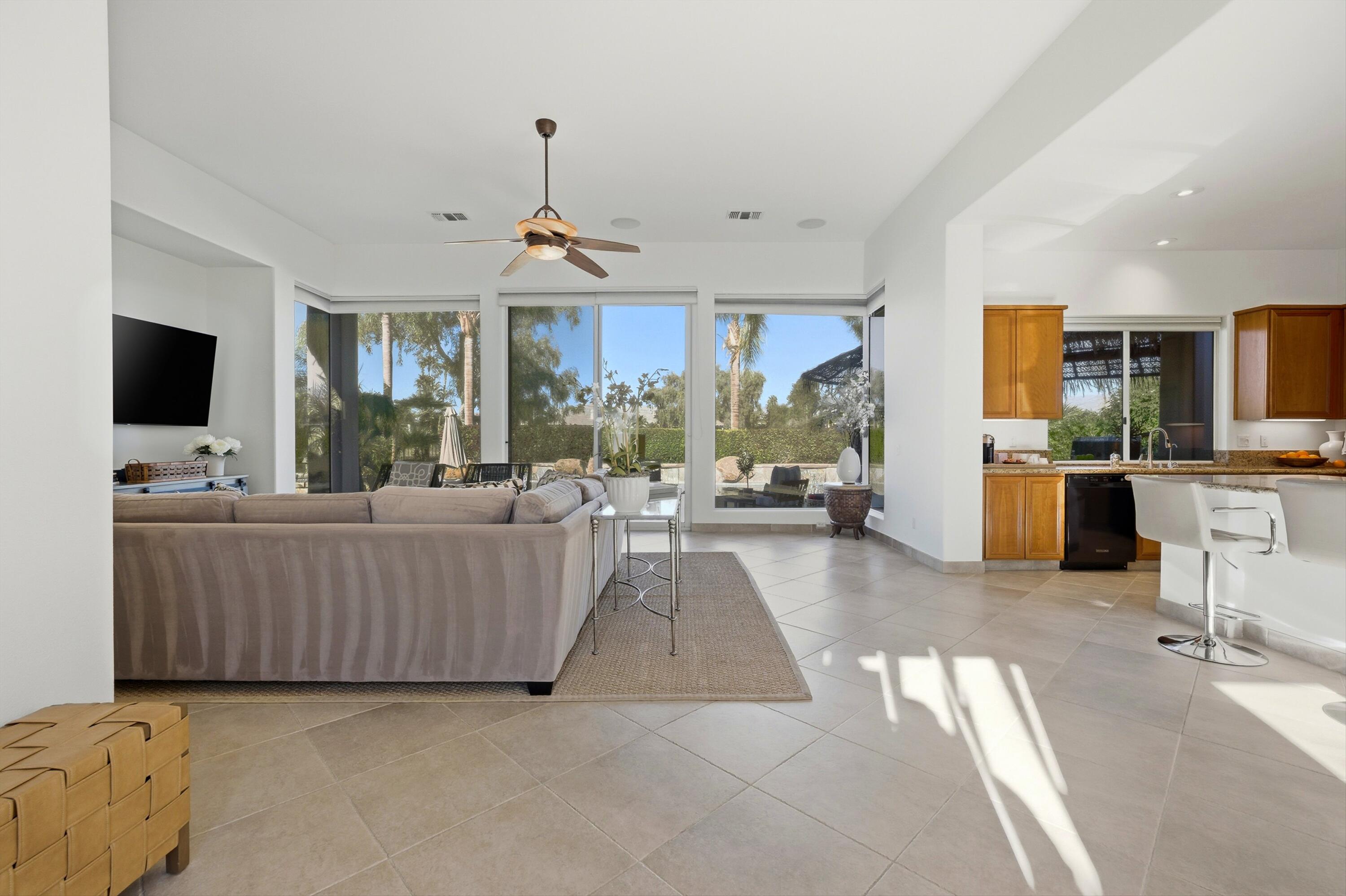261 Loch Lomond Road Rancho Mirage, CA 92270 - Photo 12 of 67 27-Photo-27