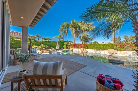 $1,299,000 | 261 Loch Lomond Road, Rancho Mirage, CA 92270