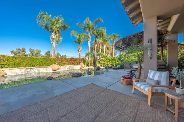$1,299,000 | 261 Loch Lomond Road, Rancho Mirage, CA 92270