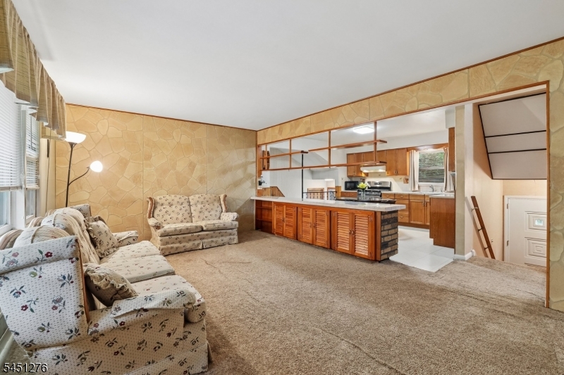 161 Chamberlain Road Oak Ridge, NJ 07438 - Photo 16 of 25 Gallery Image 16