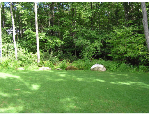 40 Montgomery Road Southampton, MA 01073 - Photo 3 of 19 Gallery Image 3