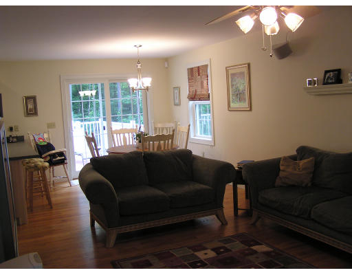 40 Montgomery Road Southampton, MA 01073 - Photo 10 of 19 Gallery Image 10