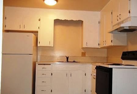 215 North Cabot Road Everett, WA 98203 - Photo 3 of 13