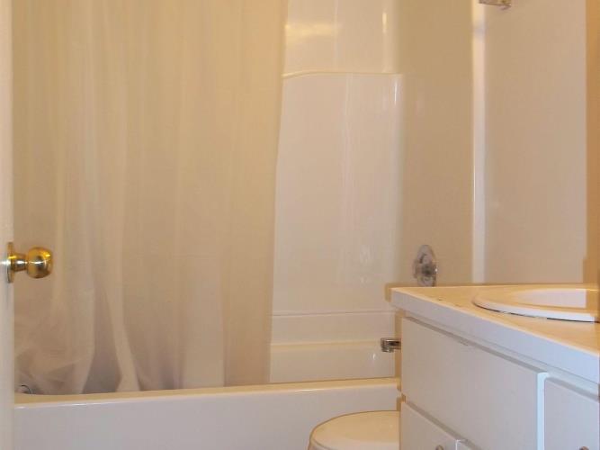 215 North Cabot Road Everett, WA 98203 - Photo 5 of 13