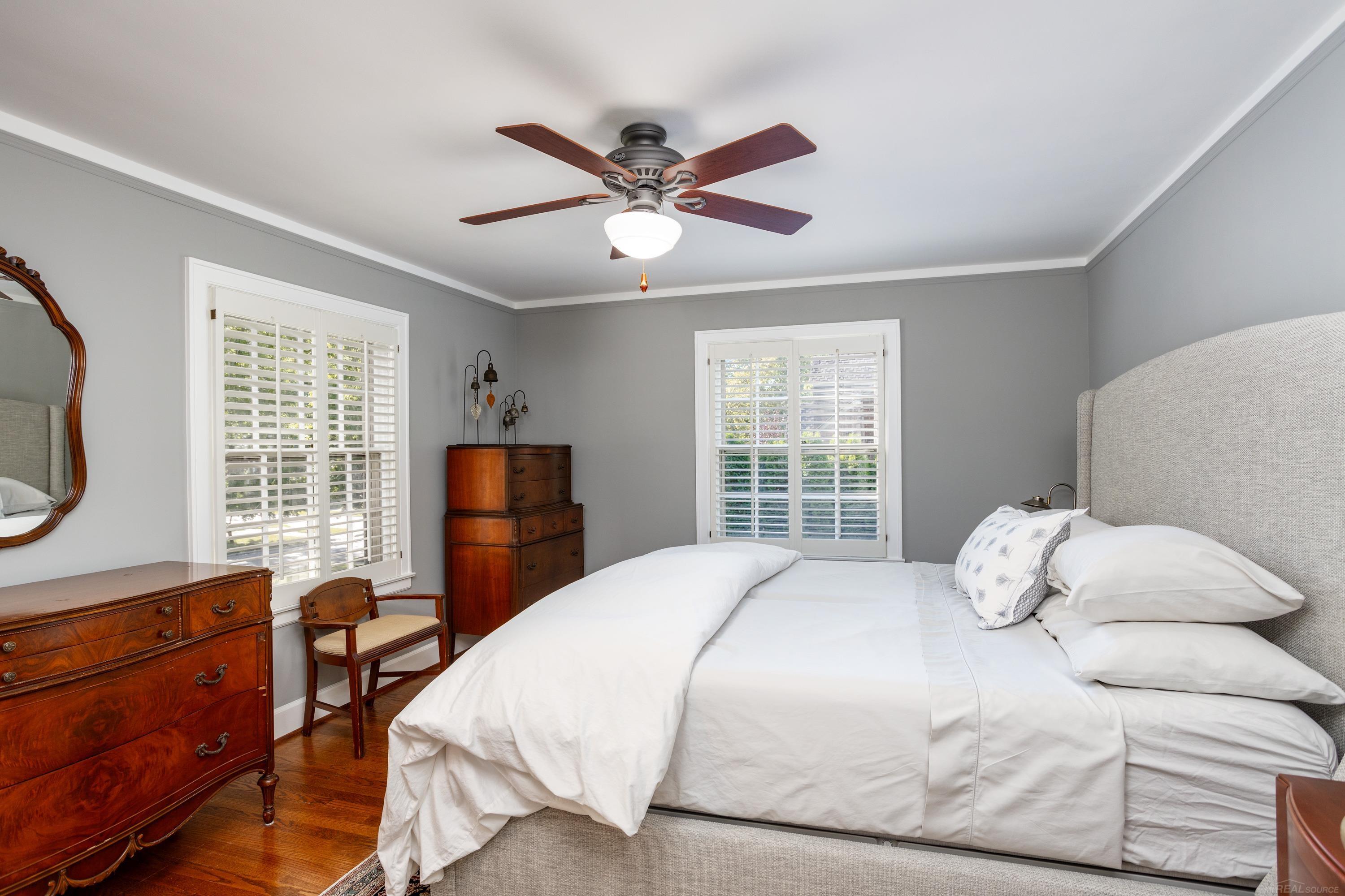 1115 Whittier Road Grosse Pointe, MI 48230 - Photo 28 of 68 50086408-27.JPG