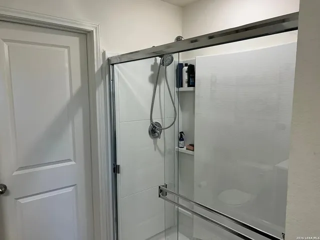 $2,000 | 5428 Rue Girard, Converse, TX 78109